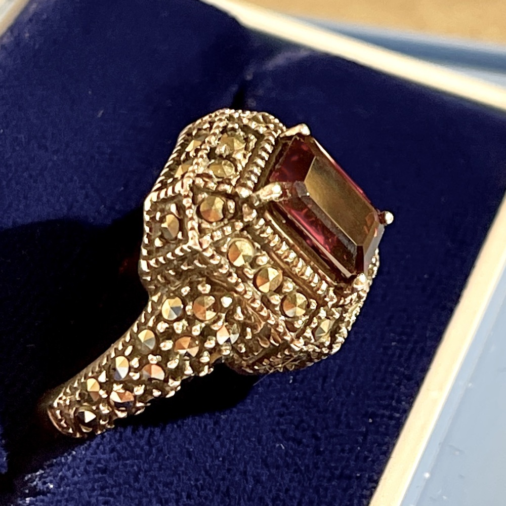 Judith Jack Garnet & Marcasite Sterling Silver Ring Sz 7